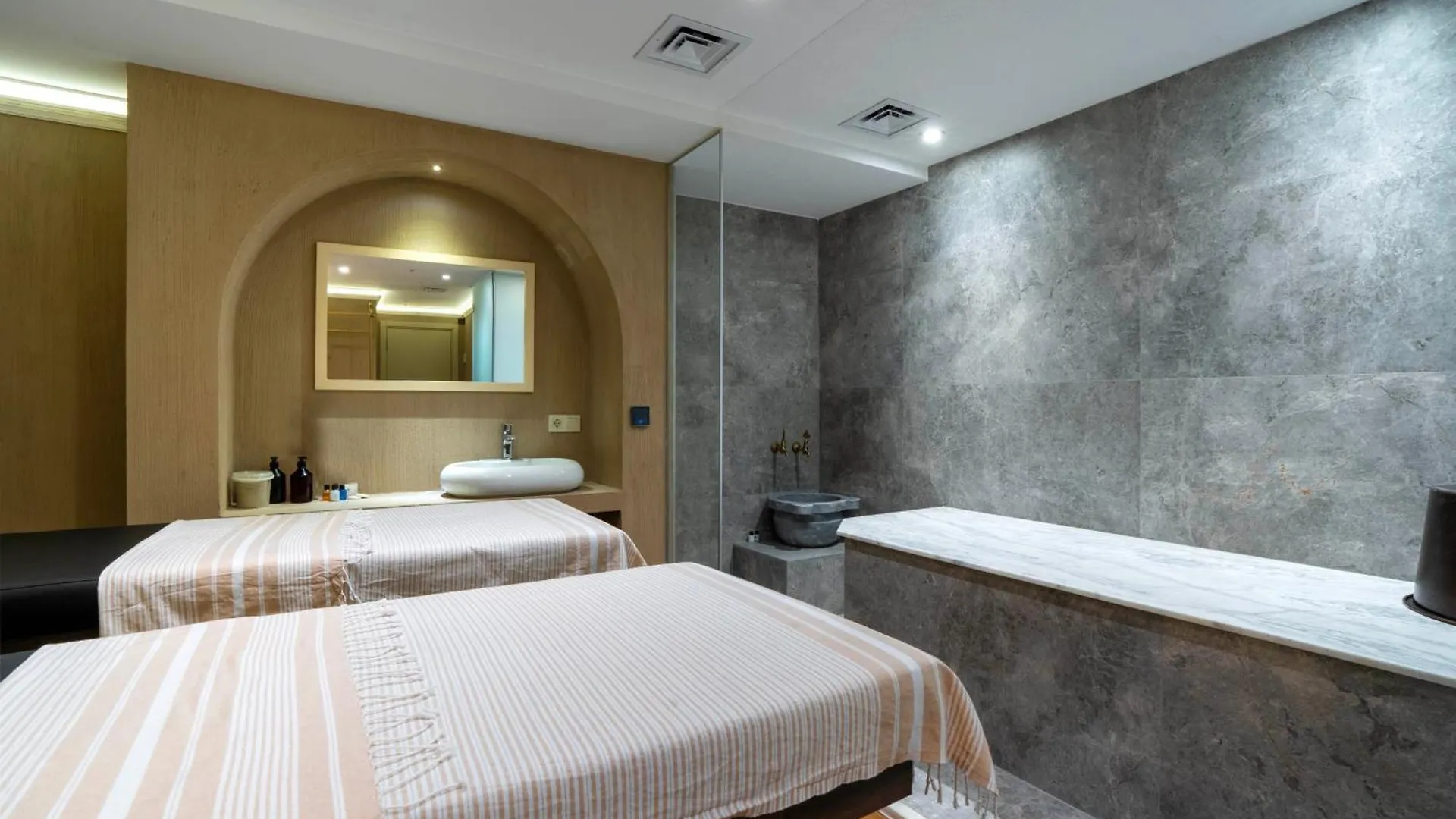 Actuel Life Hotels - Special Class Istanbul Bed & Breakfast
